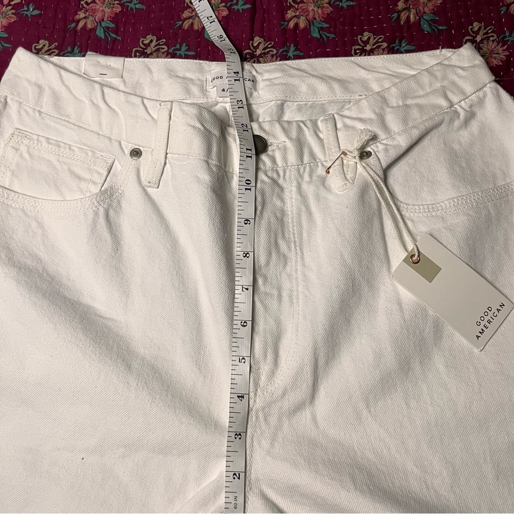 Good American White High Rise Mom Jean - Picture 7 of 10